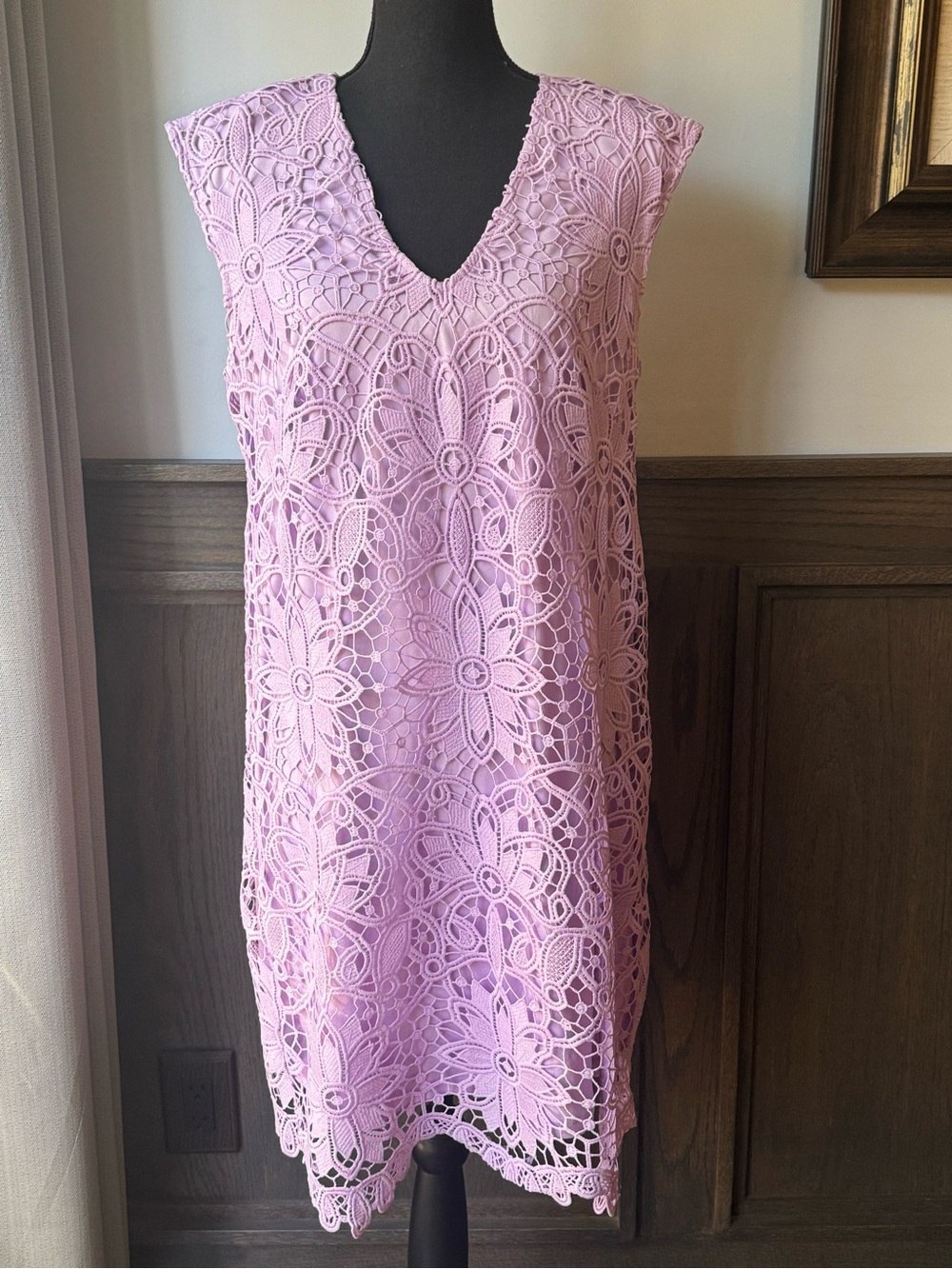 Maggy London Lavender Lace Midi Dress EUC
